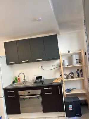 Appartement meublé 26 m² à Béziers, réservé aux étudiants, charges comprises - Miniature 5