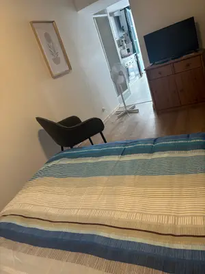 Appartement meublé 26 m² à Béziers, réservé aux étudiants, charges comprises - Miniature 2
