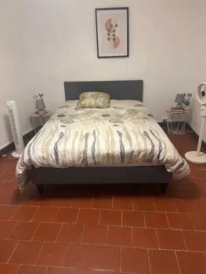 Appartement meublé 29 m² à Béziers, réservé aux étudiants, charges comprises