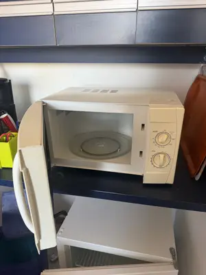 Micro-ondes LG WaveDom 600W - Bon état - Miniature 2
