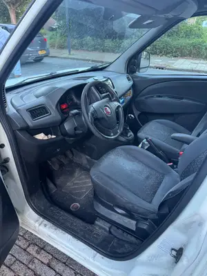 Fiat Doblo Cargo 1.3 M-Jet SX Diesel 2011 - Miniature 4