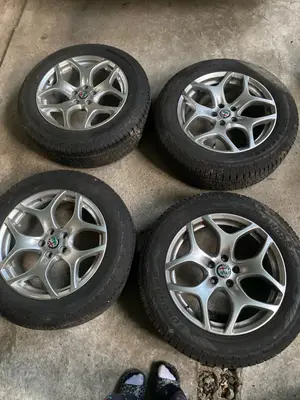 Pneus d'origine Alfa Romeo Stelvio 2019