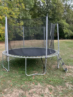 Trampoline à donner