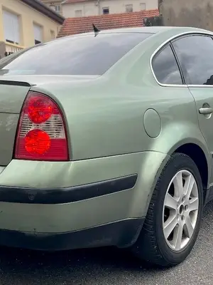 Volkswagen Passat B5 1.9 TDI 131cv - Excellent état - Miniature 2