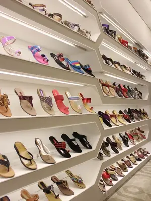 Chaussures gratuites à l'achat - Miniature 3
