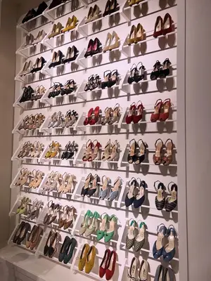 Chaussures gratuites à l'achat - Miniature 2