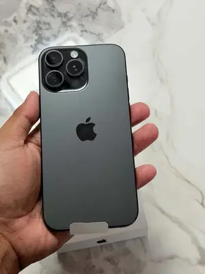 iPhone 16 Pro Max 256 Go titane noir, état neuf, avec boîte et facture - Miniature 4