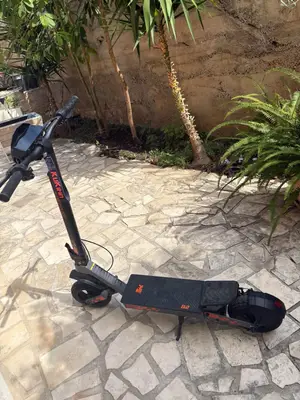 Trottinette électrique KuKirin G2 800 W, autonomie de 55 km, très bon état - Miniature 2