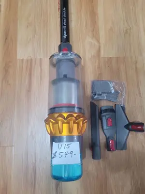 Aspirateur Dyson V15 Detect Absolute complet, très bon état, avec 3 brosses - Miniature 5