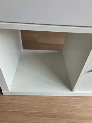 Étagère IKEA KALLAX blanche 4 cases avec 2 portes, 77 x 77 cm - Miniature 3