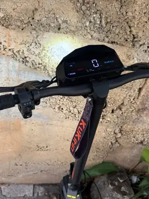 Trottinette électrique KuKirin G2 800 W, autonomie de 55 km, très bon état - Miniature 5