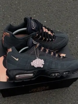 Nike Air Max 95 x Syna World Black / Rose Gold avec boîte spéciale - Miniature 5
