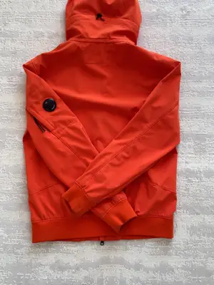 Veste CP Company avec 2-3 taches, belle qualité - Miniature 2