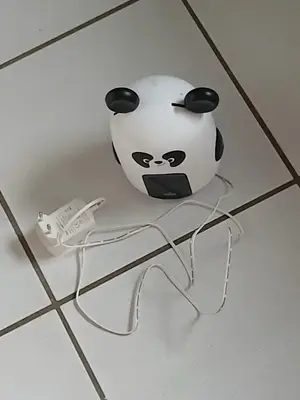 Réveil panda avec veilleuse, complet et en très bon état