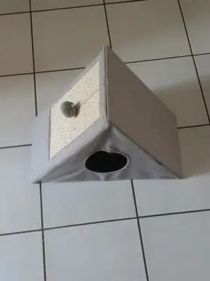 Tipi pour chat complet en très bon état