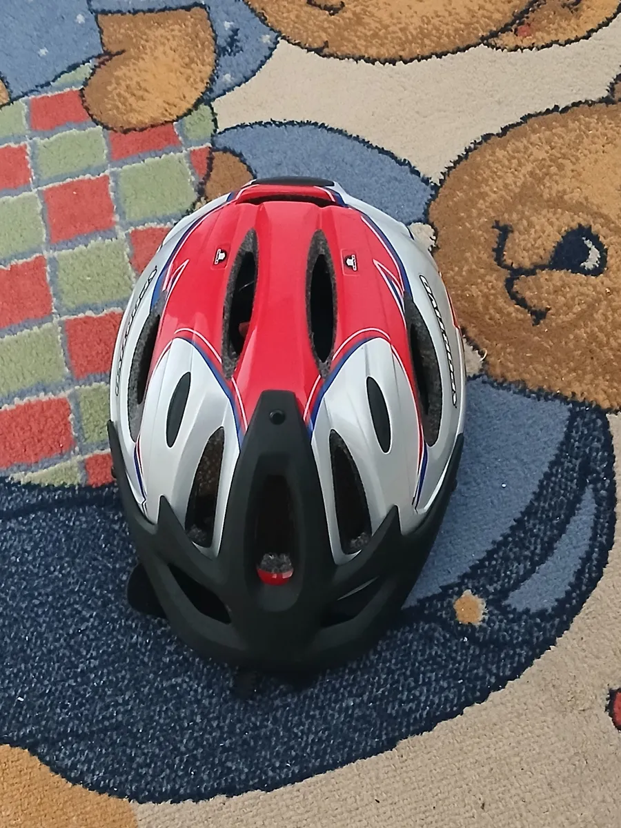 Casque de vélo complet en très bon état - Photo 1