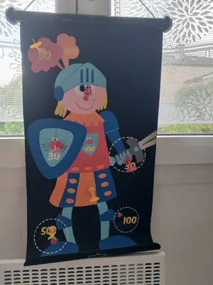 Jeu de fléchettes complet en très bon état