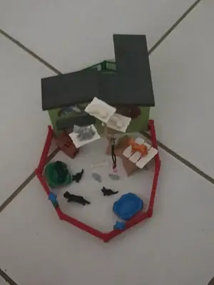 Maison de chat Playmobil complète en très bon état - Miniature 2