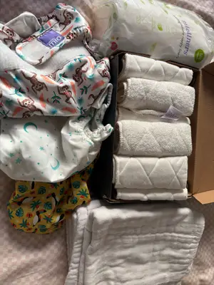 Kit complet de couches lavables en tissu bio, jamais utilisé
