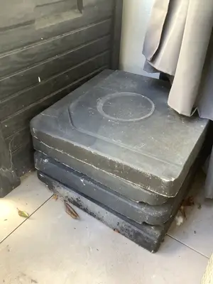 Lot de 4 plaques de 25 kg pour parasol, vente à l’unité possible