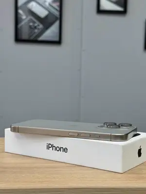 iPhone 15 Pro en très bon état, tout est nickel - Miniature 3