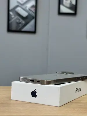 iPhone 15 Pro en très bon état, tout est nickel - Miniature 4