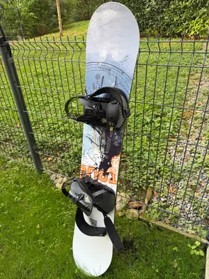 Snowboard Head True 157cm avec fixations