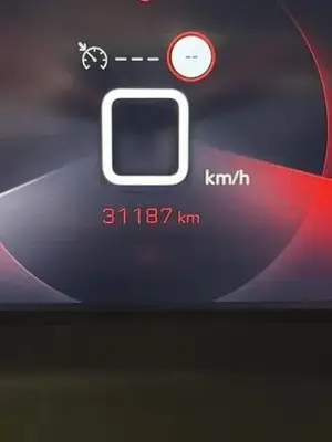 Peugeot 208 GT 1.2 PureTech 100 ch - 31 187 km - Miniature 3