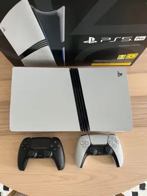 Console Sony PlayStation 5 Pro, SSD 2 To et prise en charge jusqu’en 4K/120 Hz