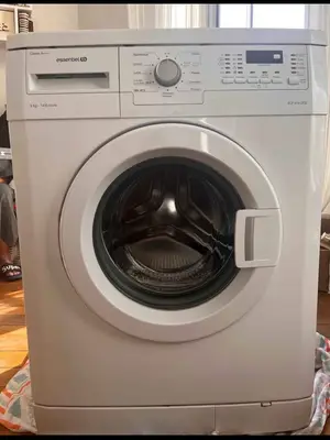 Lave-linge Essentiel ELF614DD2, capacité de 6 kg, utilisé à peine 3 ans