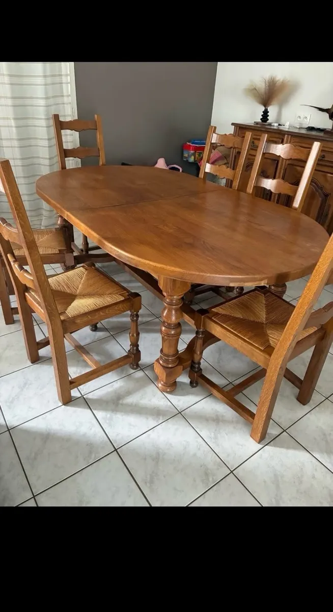 Bahut avec table et chaise, vendus ensemble ou séparément, prix négociables - Photo 1