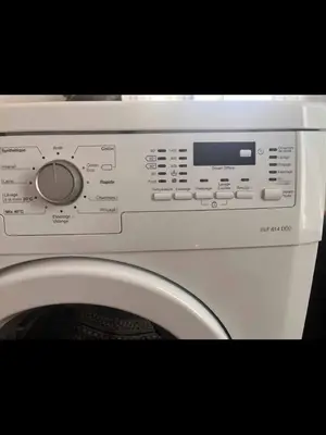 Lave-linge Essentiel ELF614DD2, capacité de 6 kg, utilisé à peine 3 ans - Miniature 3