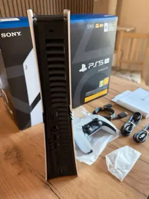 Console Sony PlayStation 5 Pro, SSD 2 To et prise en charge jusqu’en 4K/120 Hz - Miniature 5