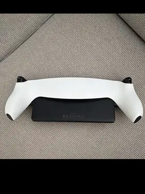 Lecteur à distance Sony PlayStation Portal pour PS5, blanc, avec boîte et étui - Miniature 2