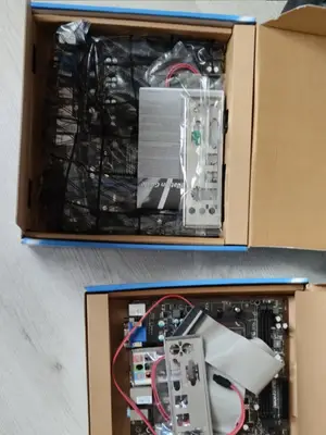 50 Euro Lot 3 cartes mères MSI AM3+ + alimentation Enermax 550W - Miniature 5