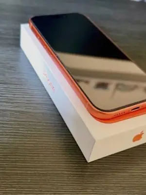 iPhone 17 Pro Max 256 Go fonctionnel avec boîte, chargeur et facture - Miniature 2