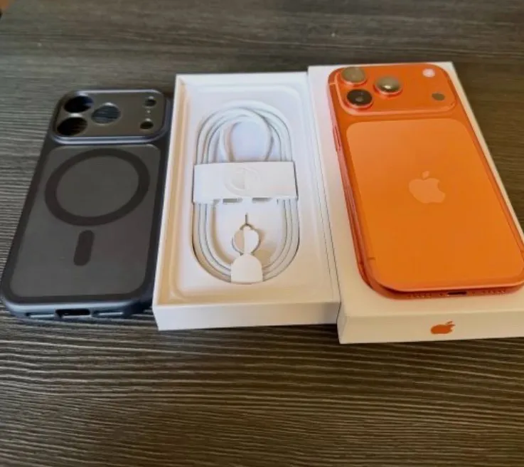 iPhone 17 Pro Max 256 Go fonctionnel avec boîte, chargeur et facture - Photo 1