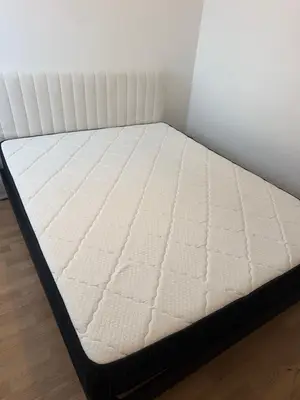 Ensemble matelas sommier tête de lit très bon état état neuf très peu servi - Miniature 3