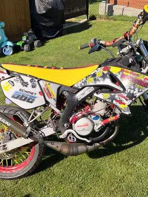 Yamaha DT 50 restaurée et préparée compétition, excellent état proche du neuf - Miniature 2