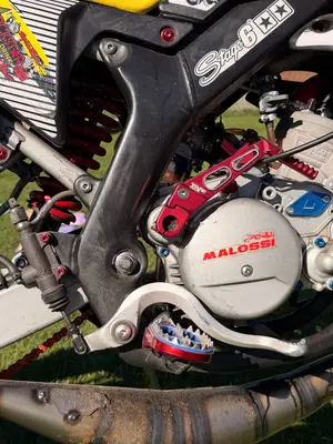 Yamaha DT 50 restaurée et préparée compétition, excellent état proche du neuf - Miniature 3