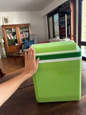 Grande glacière plastique vert clair avec poignée - Miniature 2