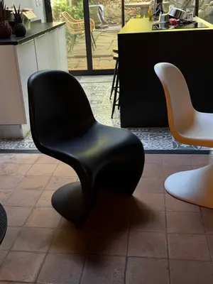 Lot de 3 chaises Panton Vitra originales - 2 blanches et 1 noire - Miniature 3