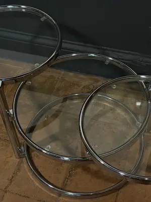 Table basse pivotante design en métal chromé et verre - Miniature 4
