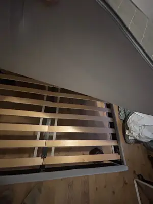 Sommier et matelas 140 x 200 cm en bon état, prix négociable - Miniature 2