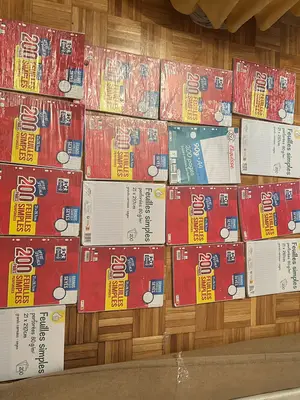 Lot de 17 paquets de feuilles A4 200 pages