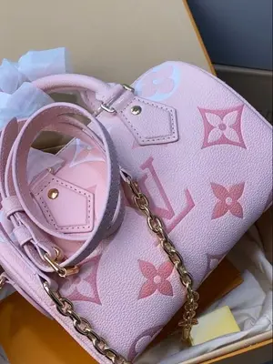 Sac cabas rose poudré Edition Velvet Chic, neuf avec pochette assortie