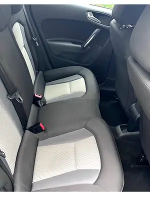 Audi A1 Sportback - Miniature 2