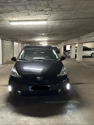 Toyota Prius+ 2019 Hybride Full Option Cuir - Miniature 2