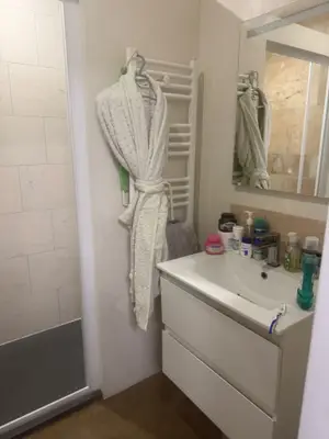 Appartement à louer aux Pavillons-sous-+33 6 22 17 08 02Bois - loyer 800 € par mois - Miniature 4