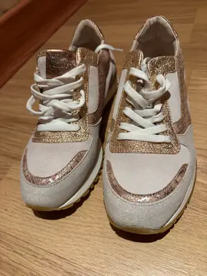 REQUINS Baskets femme